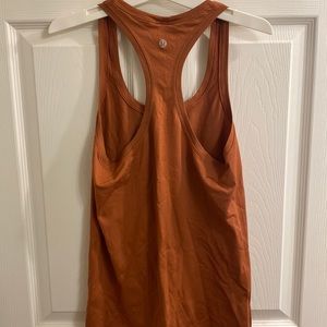 Swiftly tech tank from Lululemon